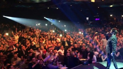 Ο Πάνος Κιάμος αποχαιρετά τον Παντελή Παντελίδη - Λιώμα σε γκρεμό -Live 2016 Club 22