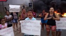 Manifestação popular na Rodovia Governador José Sette, em Cariacica, na manhã desta sexta-feira (2)