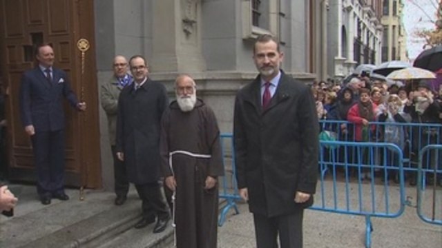 Felipe VI venera por primera vez como rey la imagen del Cristo de Medinaceli