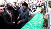 Erzurum'da otomobil ile kamyonun çarpışması - Cenazeler toprağa verildi - GİRESUN
