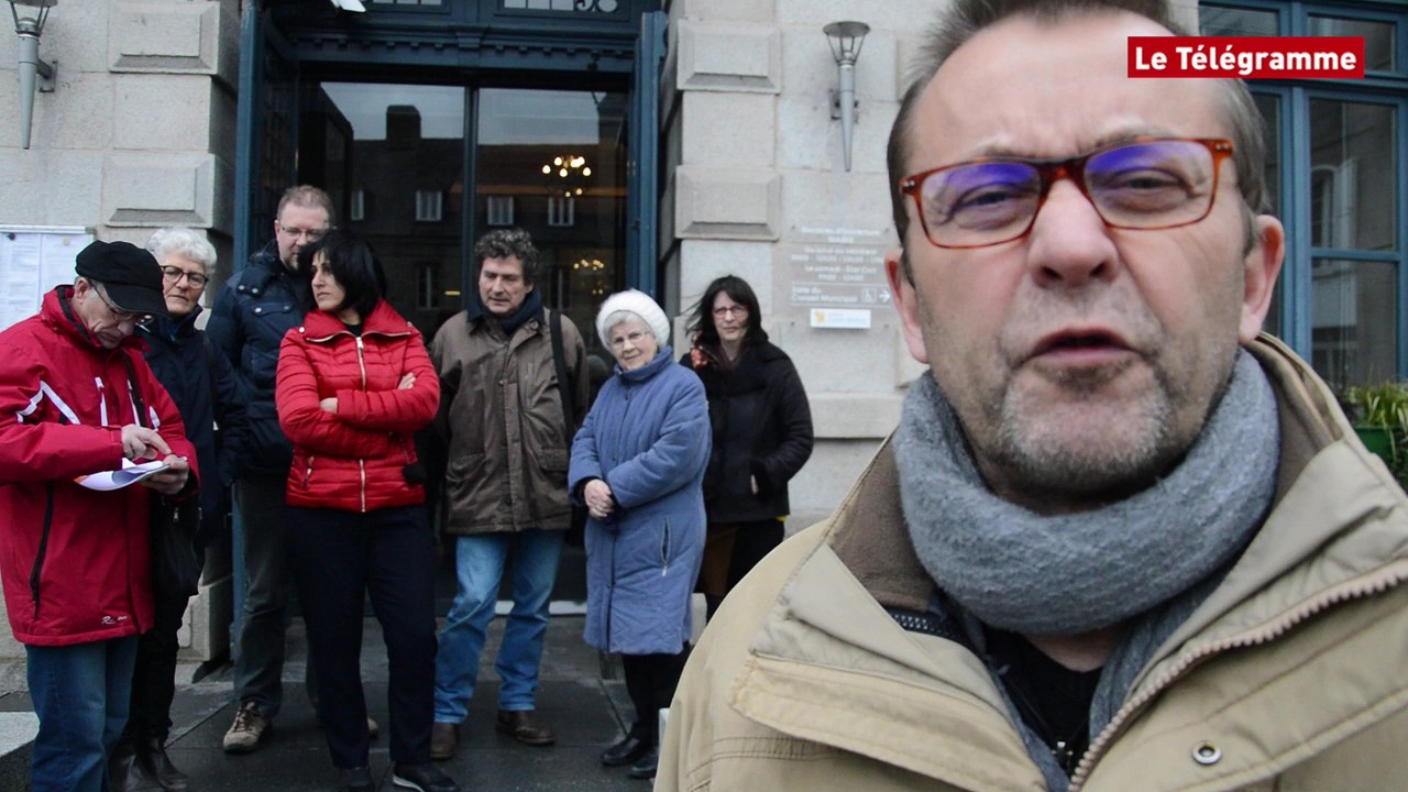 Saint-Brieuc Bureaux de poste. Les syndicats invitent la maire à rejoindre la lutte