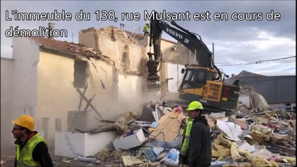 L'immeuble du 138, rue Mulsant en cours de démolition