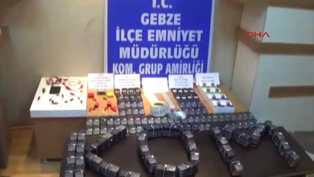 Kocaeli Gebze'de Gümrük Kaçağı 1286 Cep Telefonu Ele Geçirildi