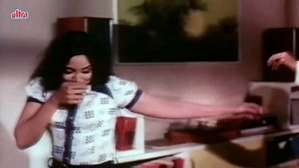 Bhool Gaya Sab Kuch -Julie, Hot song