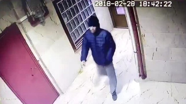 Anne ve Babasını Öldüren Caninin Cinayet Öncesi ve Sonrasına Ait Görüntüleri Ortaya Çıktı