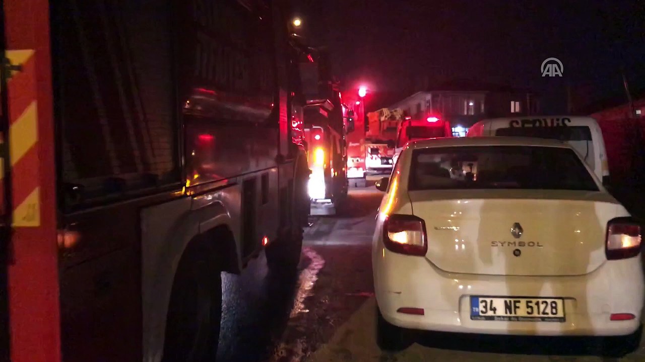 Maltepe'de ev yangını - İSTANBUL
