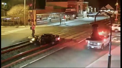 FUNNY DRIVERS, EPIC FUNNY DRIVING FAILS, FUNNY COMPILATION 2017