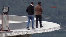 Muğla Paralarını Alamayan İşçiler 5 Katlı Binanın Tepesine Çıktı