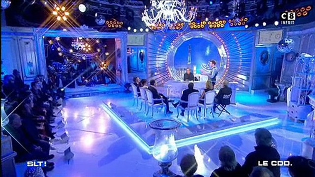 En parodiant Jonathan Lambert, l'humoriste Tom Villa ironise sur l'émission de TMC Quotidien et sur son animateur Yann B