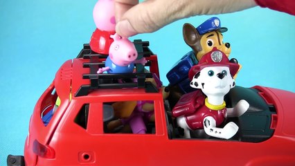 PATRULLA CANINA Y PEPPA PIG: QUÉ LE PASA AL COCHE PLAYMOBIL? Masha y Oso lo arreglan |Paw Patrol esp