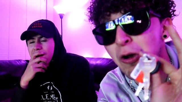 LE ROBO EL CARRO A MI FAN *broma a un seguidor* (HotSpanish Vlogs)