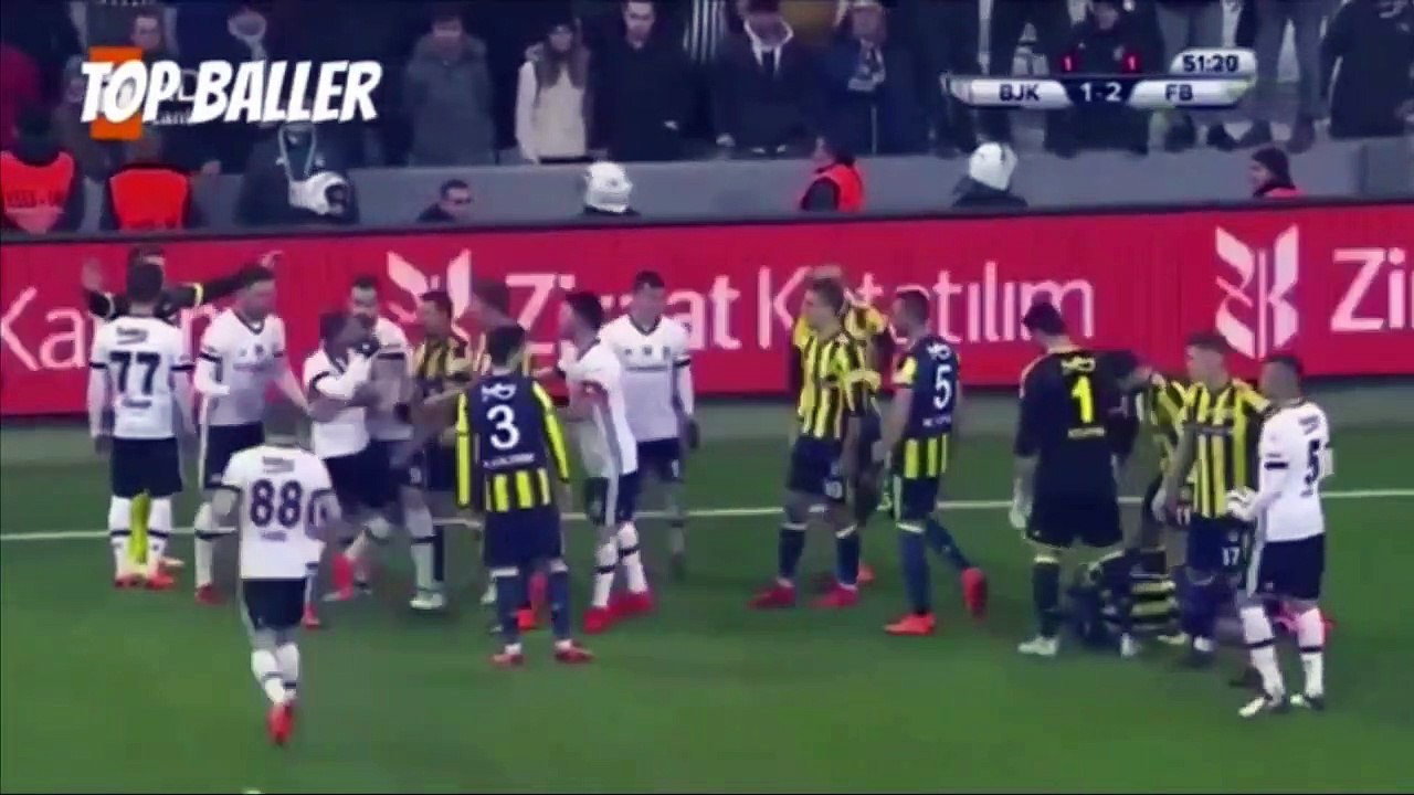 QUARESMA GOES CRAZY! ABSOLUTE MADNESS! Ricardo Quaresma Red Card - Besiktas vs Fenerbahce 2018