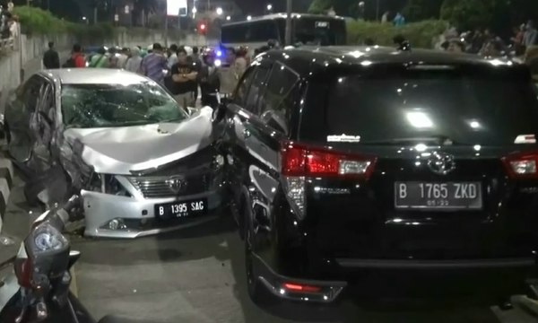 Kecelakaan Beruntun di Pondok Indah, 1 Pesepeda Motor Tewas