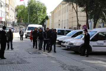 Torbacı Esrarı Tuvalete Attı Polis Sifonu Çekmeden Yetişti