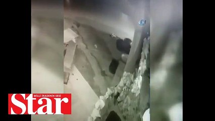 İzmir�de terör seviciler Türk bayrağını indirdi