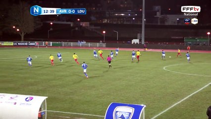 La frappe d'ENZO manque de peu le cadre.