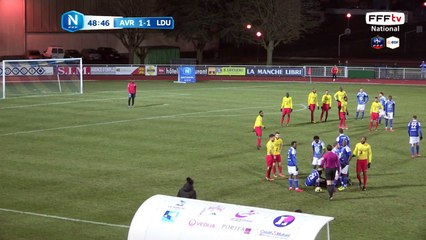 JAMAL reste au sol suite à un contact avec Mamadou Camara.