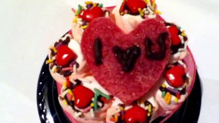 Pastelito de bombones y gomita de corazon dulces san Valentín / marshmallow gummy cake