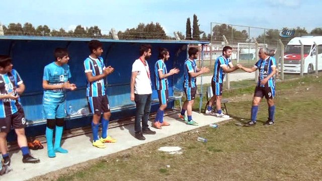 69’luk futbolcu Kunt; Osmaniye'de takımıyla ilk maçına çıktı