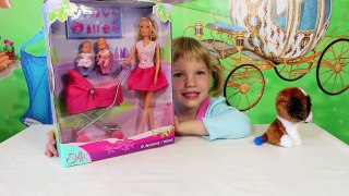 Кукла Штеффи и близнецы. Арина открывает новую игрушку. Видео для девочек. Steffi and twins.