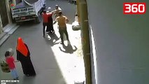 Djali ngacmon në rrugë vajzën me shami, reagimi i saj bëhet viral në gjithë botën (360video)