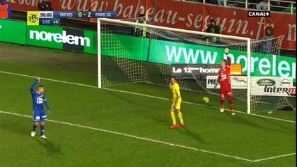 Dani Alves disallowed goal for offside against Troyes