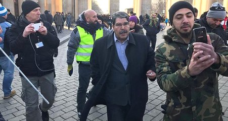 Çekya'nın Serbest Bıraktığı Salih Müslüm PKK Mitinginde Görüntülendi