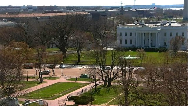 Washington, un uomo si uccide di fronte alla Casa bianca