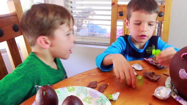 DIY KINDER SURPRISE EGG Disney Toys Inside Make Your own Giant Kinder Surprise Toy Egg with Chocolate Surprise Toys