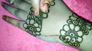 Easy Stylish Floral and Lines Mehndi Design (Henna Design) - Back Hand - Naush Artistica