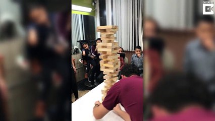 Le roi du Jenga... Ce qu'il va faire est dingue