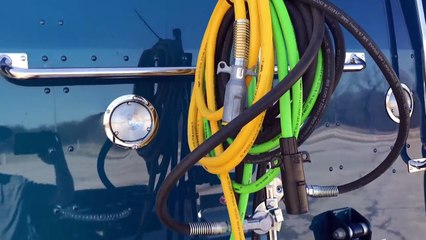 2018 Peterbilt 389 Legendary Teal Metallic Owner Operator