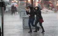 İstanbul'da Dolu ve Yağmur Başladı, Meteorolojiden Art Arda Uyarı Geldi