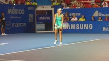 Ucraniana Tsurenko vence a la suiza Voegele y retiene el título en Acapulco