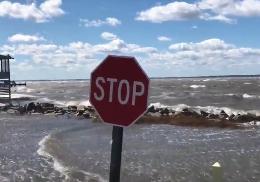 Nor'easter Brings Strong Winds, Flooding to North Carolina's Outer Banks