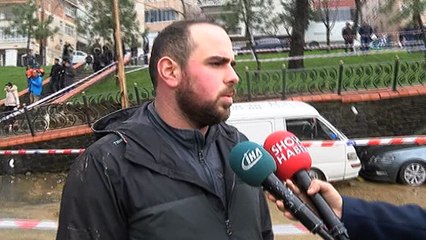 Yağmur nedeniyle Eyüp'te parkın duvarı çöktü