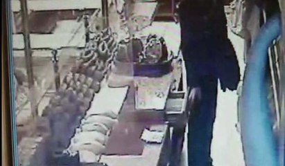 Fırından hırsızlık kamerada