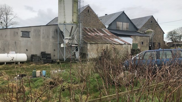 Un incendie ravage un bâtiment agricole