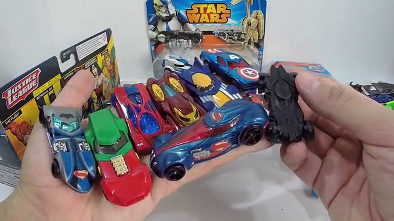 Hot Wheels Pista Oito Infinity Propulsor - Carrinho Wolverine Marvel #22