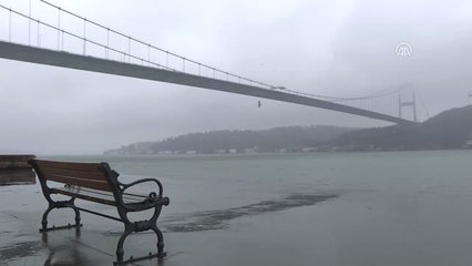 Fatih Sultan Mehmet Köprüsü'nde Dev Yeşilay Bayrağı