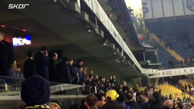 Maç sonrası gergin anlar! Mahmut Uslu ile taraftar kavga etti…