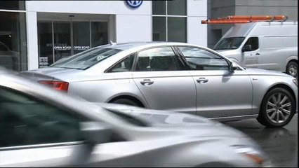Trump amenaza con aplicar aranceles a la importanción de coches europeos