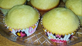 How to make a Simple Vanilla Cupcake/Cake