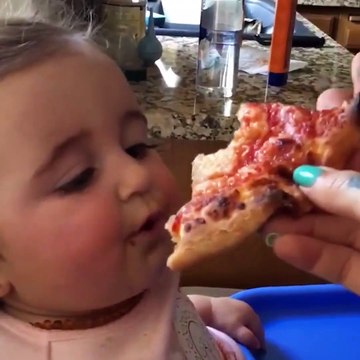 Quand ta maman te piège en plein repas... Moche