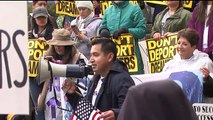California Dreamers March Ahead of Monday`s DACA Deadline