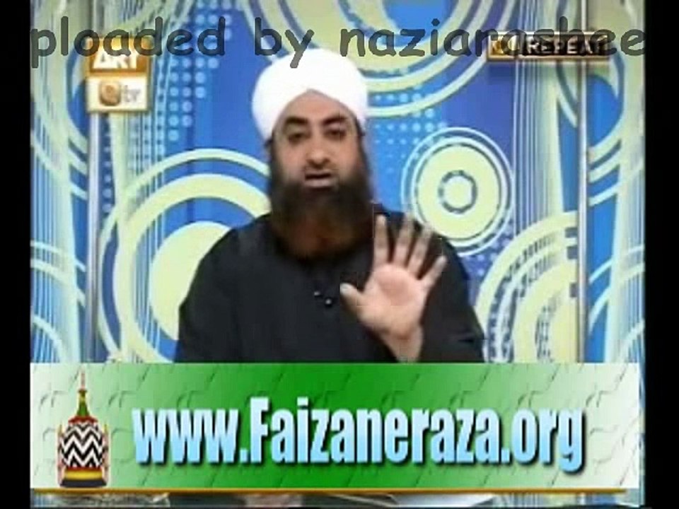 Aaine k samne namaz parhne ka sharai hukum....By Mufti Akmal