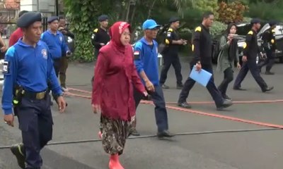 Pemkot Surabaya Punya Mobil Pemadam Canggih!