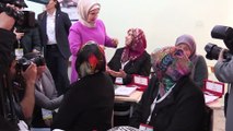 Emine Erdoğan, okuma-yazma seferberliğine katılan kursiyerlerle sohbet etti - ANKARA