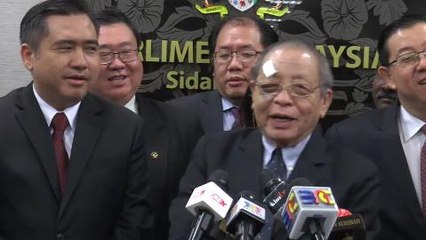 Download Video: Kit Siang mum on Gelang Patah contest after fall