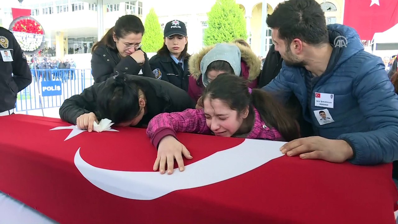 Şehit polis memuru Çelik son yolculuğuna uğurlandı (1) - İZMİR